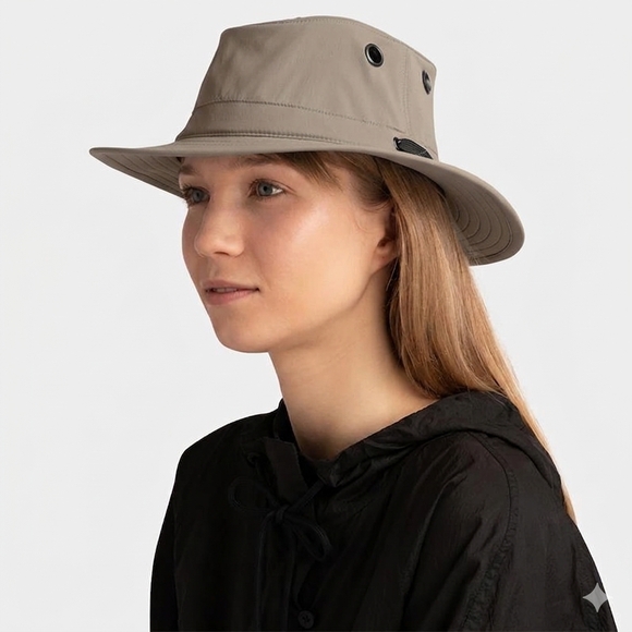 Tilley Accessories - Tilley LT5B Khaki Adventure Hat